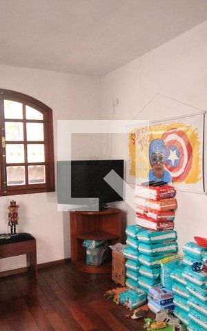 Casa à venda com 250m², 4 quartos e 3 vagasSuíte 