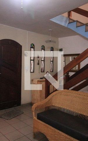 Casa à venda com 250m², 4 quartos e 3 vagasSala
