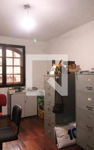 Casa à venda com 250m², 4 quartos e 3 vagasEscritório