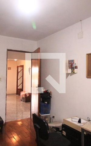 Casa à venda com 250m², 4 quartos e 3 vagasEscritório