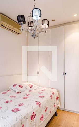 Apartamento à venda com 190m², 3 quartos e 3 vagas Apartamento à venda com 190m², 3 quartos e 3 vagasSuíte 2