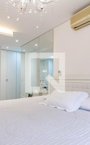 Apartamento à venda com 190m², 3 quartos e 3 vagas Apartamento à venda com 190m², 3 quartos e 3 vagasSuíte 1