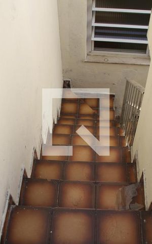 Casa à venda com 270m², 3 quartos e 1 vagaEscada