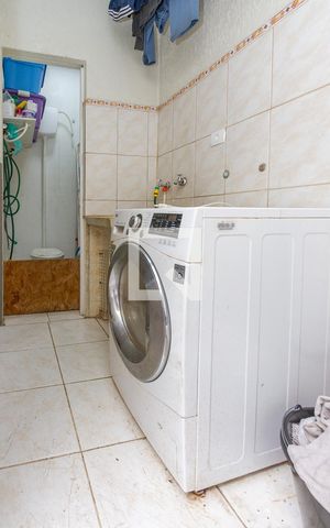Casa para alugar com 100m², 2 quartos e 1 vaga Casa para alugar com 100m², 2 quartos e 1 vagaLavanderia