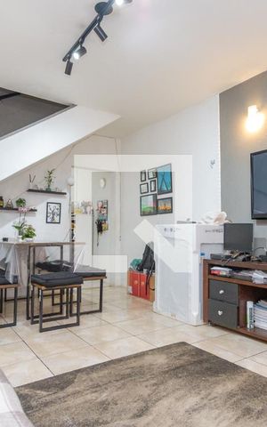 Casa para alugar com 100m², 2 quartos e 1 vaga Casa para alugar com 100m², 2 quartos e 1 vagaSala