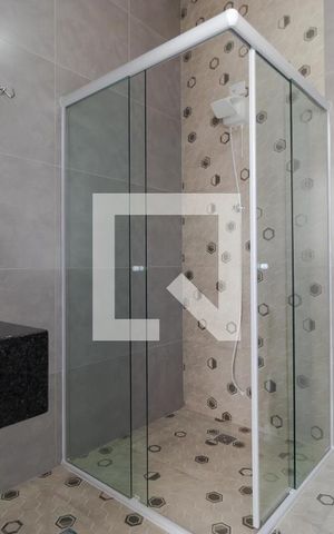 Casa à venda com 387m², 3 quartos e 4 vagas Casa à venda com 387m², 3 quartos e 4 vagasBanheiro 02