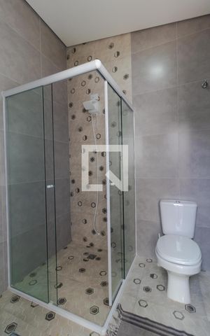 Casa à venda com 387m², 3 quartos e 4 vagas Casa à venda com 387m², 3 quartos e 4 vagasBanheiro 02