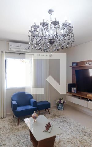 Casa à venda com 387m², 3 quartos e 4 vagas Casa à venda com 387m², 3 quartos e 4 vagasSala de TV
