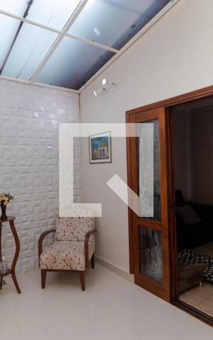 Casa à venda com 387m², 3 quartos e 4 vagas Casa à venda com 387m², 3 quartos e 4 vagasÁrea de Luz