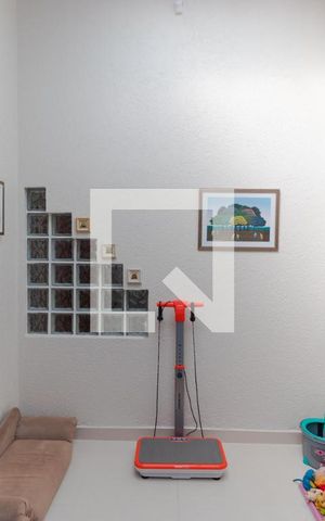 Casa à venda com 387m², 3 quartos e 4 vagas Casa à venda com 387m², 3 quartos e 4 vagasÁrea de Luz