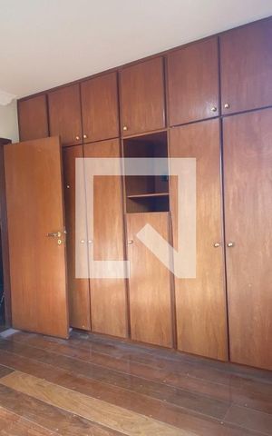 Casa de condomínio à venda com 500m², 4 quartos e 6 vagasQuarto 4
