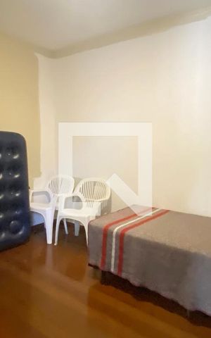 Casa de condomínio à venda com 500m², 4 quartos e 6 vagasQuarto de Serviço