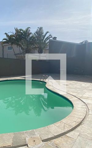 Casa de condomínio à venda com 500m², 4 quartos e 6 vagasPiscina