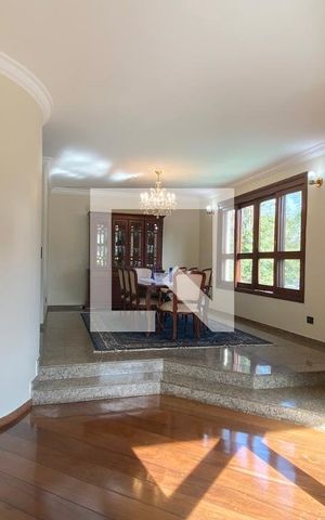 Casa de condomínio à venda com 500m², 4 quartos e 6 vagasSala de Jantar