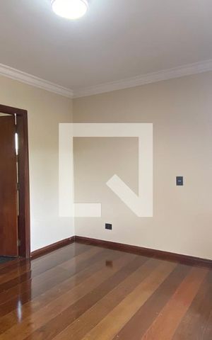 Casa de condomínio à venda com 500m², 4 quartos e 6 vagasSuíte 2
