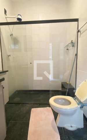 Casa de condomínio à venda com 500m², 4 quartos e 6 vagasQuarto de Serviço