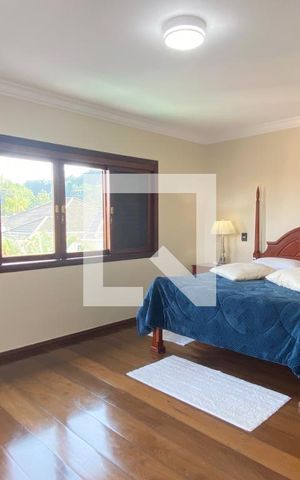 Casa de condomínio à venda com 500m², 4 quartos e 6 vagasSuíte 1