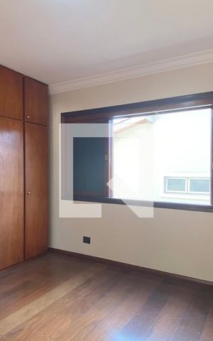 Casa de condomínio à venda com 500m², 4 quartos e 6 vagasQuarto 4
