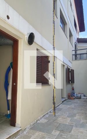 Casa de condomínio à venda com 500m², 4 quartos e 6 vagasÁrea de Serviço