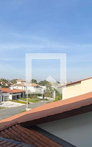 Casa de condomínio à venda com 500m², 4 quartos e 6 vagasVista da Suíte 3