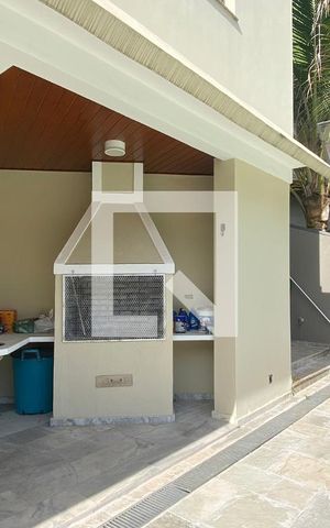 Casa de condomínio à venda com 500m², 4 quartos e 6 vagasChurrasqueira