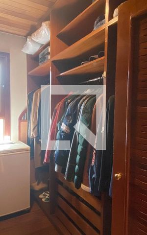 Casa de condomínio à venda com 500m², 4 quartos e 6 vagasCloset da suíte 1