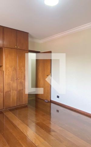 Casa de condomínio à venda com 500m², 4 quartos e 6 vagasSuíte 2
