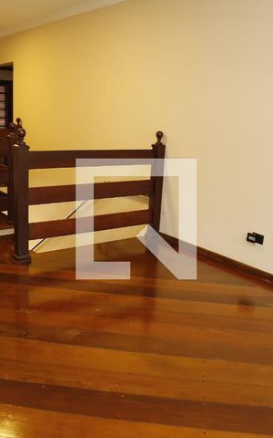 Casa para alugar com 500m², 4 quartos e 4 vagasCorredor