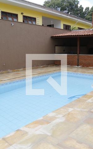 Casa para alugar com 500m², 4 quartos e 4 vagasPiscina