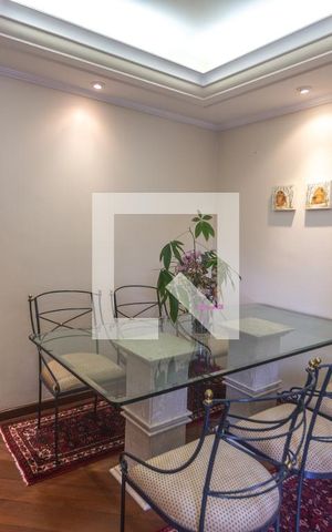 Apartamento à venda com 137m², 3 quartos e 2 vagas Apartamento à venda com 137m², 3 quartos e 2 vagasSala de estar