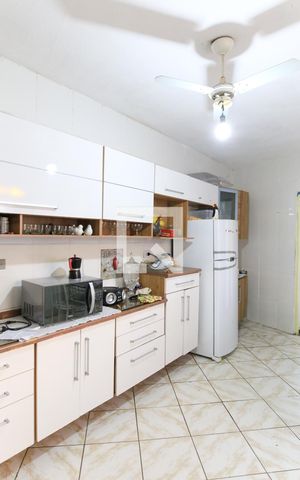Casa para alugar com 500m², 3 quartos e 1 vagaCozinha