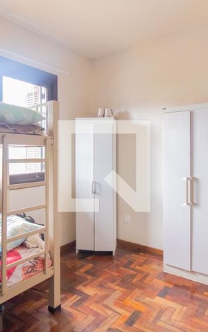 Casa à venda com 400m², 4 quartos e 3 vagas Casa à venda com 400m², 4 quartos e 3 vagasQuarto 2