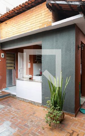Casa à venda com 360m², 8 quartos e 3 vagas Casa à venda com 360m², 8 quartos e 3 vagasÁrea Externa