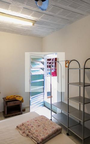 Casa à venda com 360m², 8 quartos e 3 vagas Casa à venda com 360m², 8 quartos e 3 vagasQuarto Externo