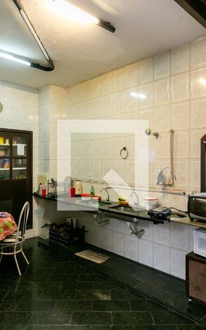 Casa à venda com 360m², 8 quartos e 3 vagas Casa à venda com 360m², 8 quartos e 3 vagasCozinha