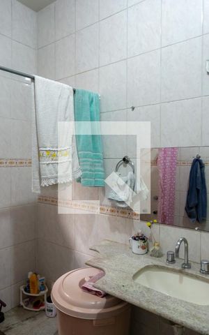 Casa à venda com 360m², 8 quartos e 3 vagas Casa à venda com 360m², 8 quartos e 3 vagasBanheiro