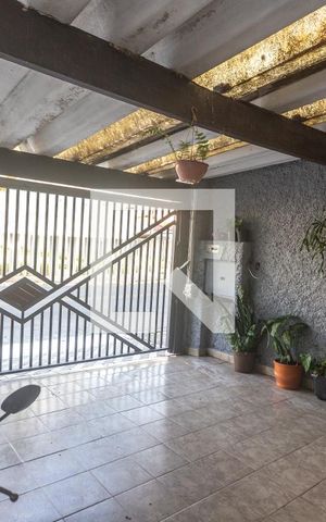 Casa à venda com 120m², 2 quartos e 2 vagas Casa à venda com 120m², 2 quartos e 2 vagasGaragem