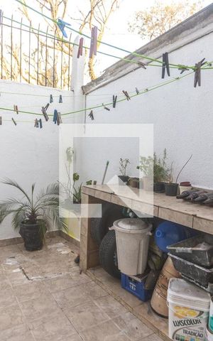 Casa à venda com 120m², 2 quartos e 2 vagas Casa à venda com 120m², 2 quartos e 2 vagasQuintal
