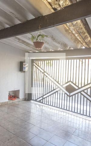 Casa à venda com 120m², 2 quartos e 2 vagas Casa à venda com 120m², 2 quartos e 2 vagasGaragem