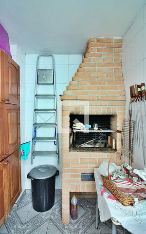 Casa à venda com 413m², 4 quartos e 3 vagasChurrasqueira