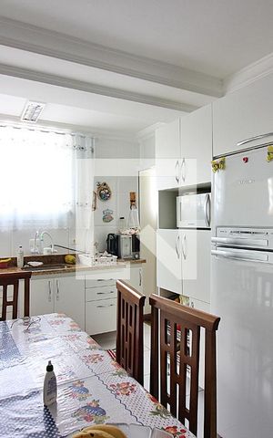 Casa à venda com 413m², 4 quartos e 3 vagasCozinha