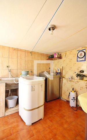 Casa à venda com 413m², 4 quartos e 3 vagasLavanderia