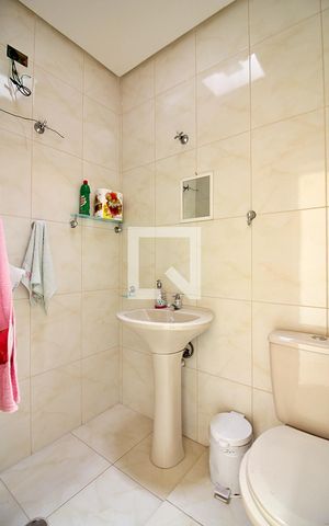 Casa à venda com 413m², 4 quartos e 3 vagasBanheiro Social 1