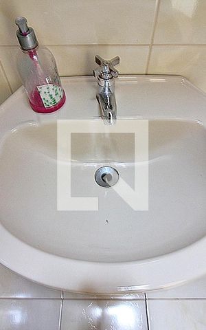 Casa à venda com 413m², 4 quartos e 3 vagasBanheiro Social 1