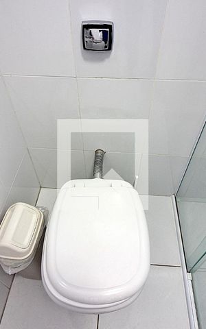 Casa à venda com 413m², 4 quartos e 3 vagasBanheiro Social 2