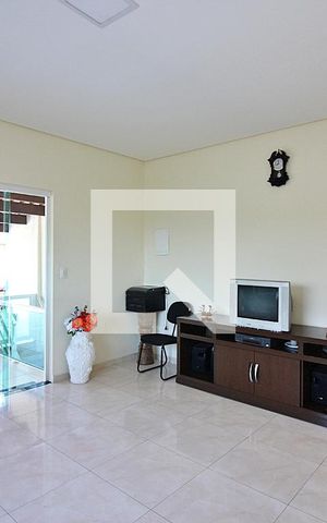 Casa à venda com 413m², 4 quartos e 3 vagasSala de Estar 