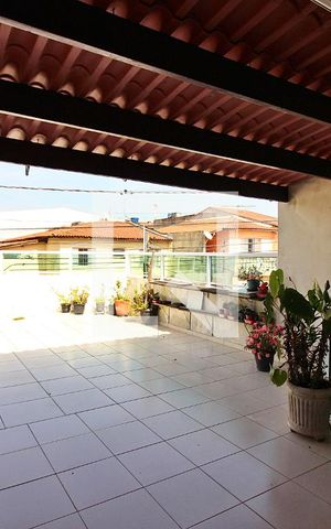 Casa à venda com 413m², 4 quartos e 3 vagasVaranda da Sala de Estar 