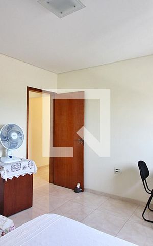 Casa à venda com 413m², 4 quartos e 3 vagasQuarto 2