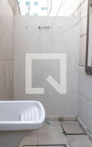 Casa para alugar com 70m², 2 quartos e 1 vagaÁrea de Serviço
