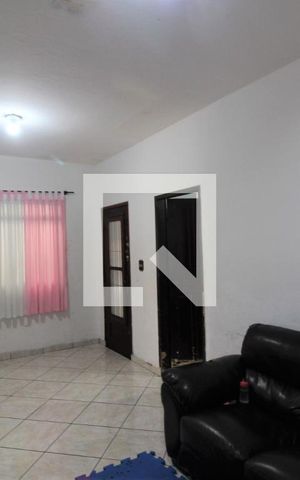 Casa à venda com 200m², 2 quartos e 3 vagasSala